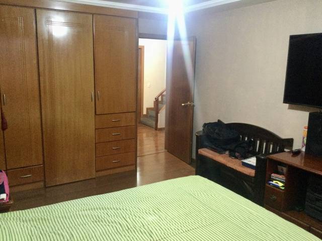 VENDO CASA DE 4 HABITACIONES EN CUENCA SECTOR MONAY SHOPING