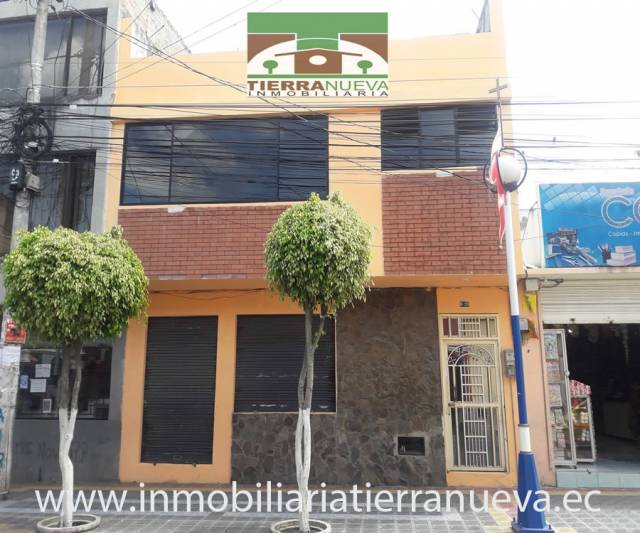 SE VENDE UNA CASA EN EL CENTRO DE OTAVALO