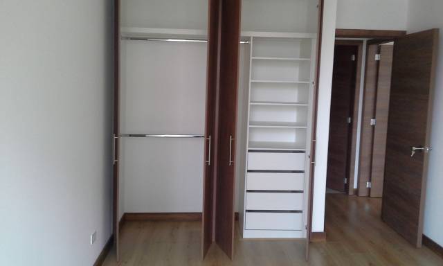 ALQUILER DEPARTAMENTO DOS HABITACIONES SECTOR  NORTE  $ 800 incluye alicuota edificio recoleta