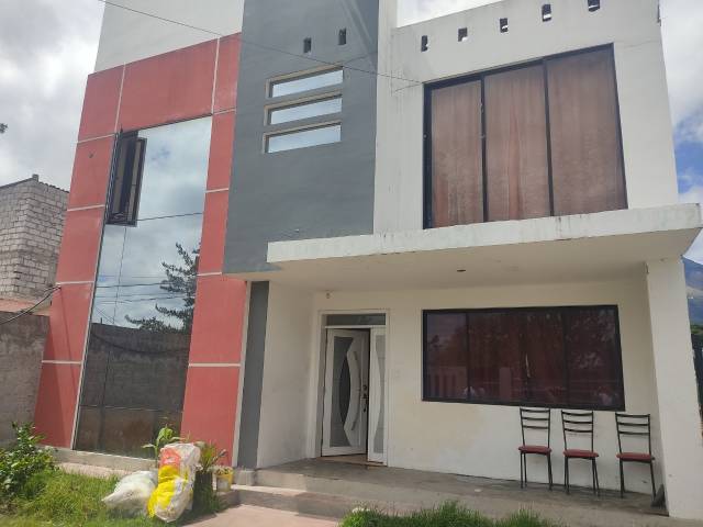 CASA EN VENTA EN NATABUELA