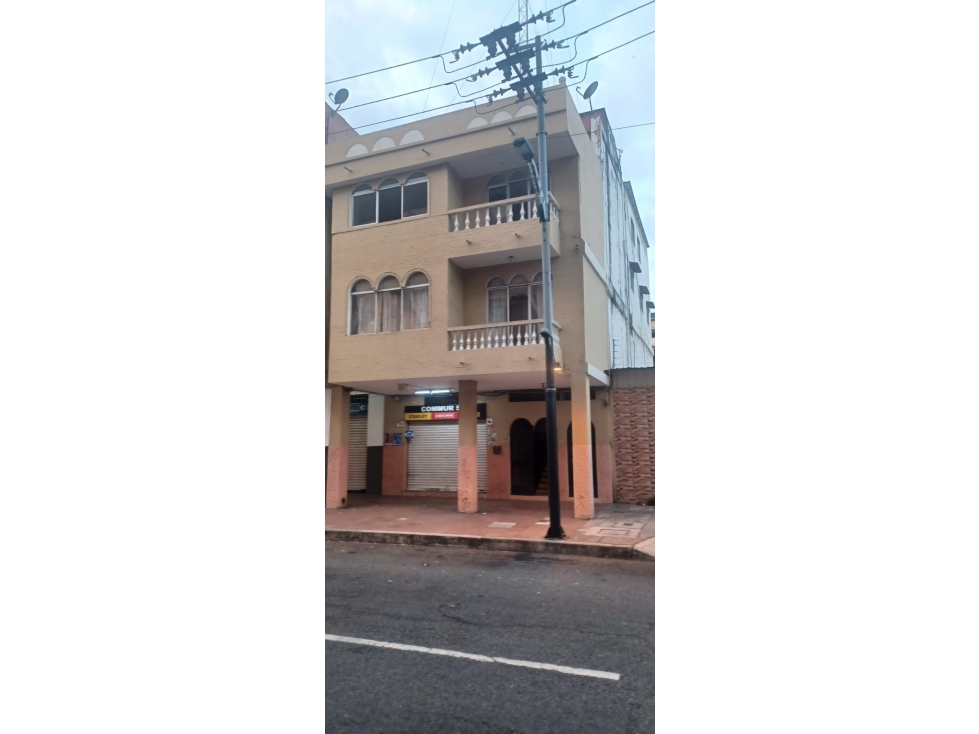 VENDO departamento amplio centro-sur Guayaquil