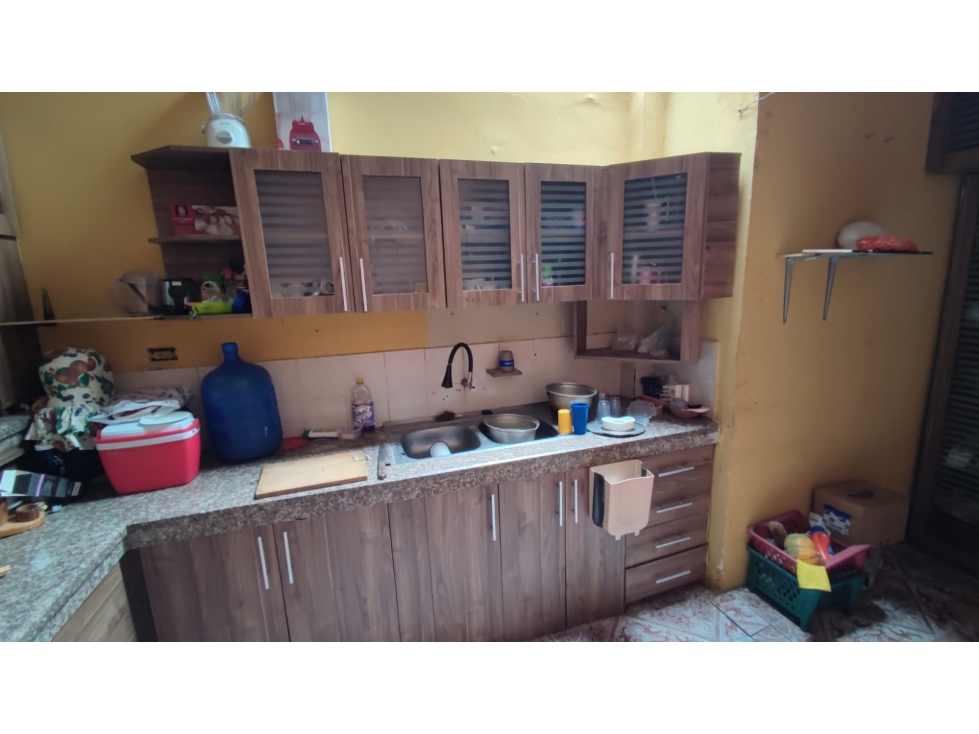 SE VENDE PROPIEDAD EN GUASMO SUR