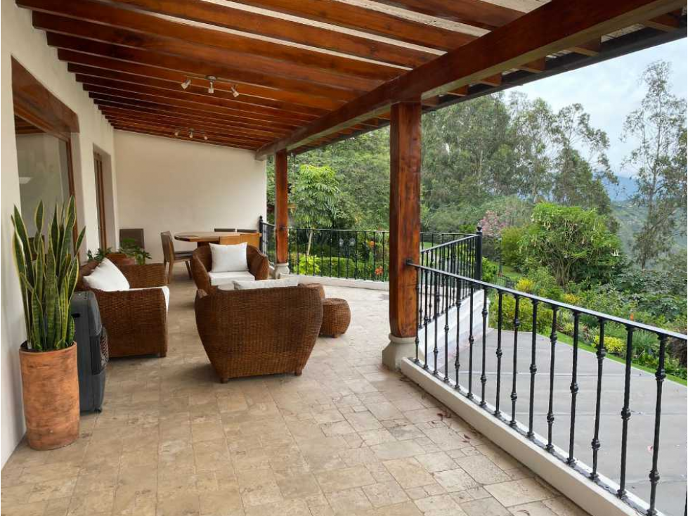 Checa en PAKAKUNA  GARDENS Casa de Lujo en Venta