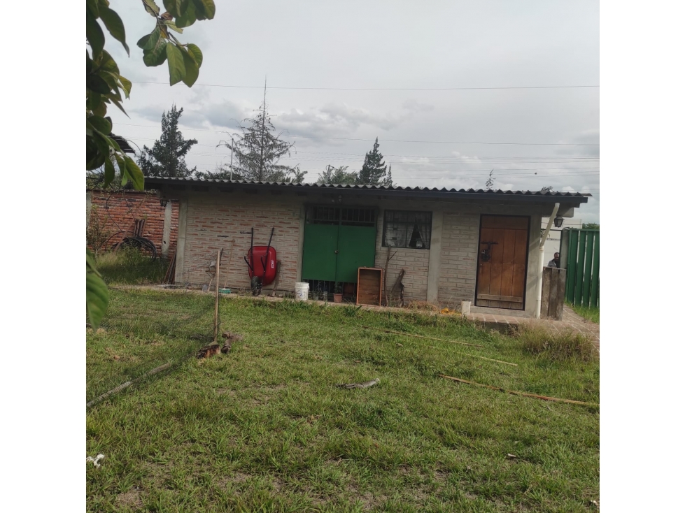 TUMBACO EN VENTA TERRENO PLANO 6497,48 m2 CONSTRUCTORES