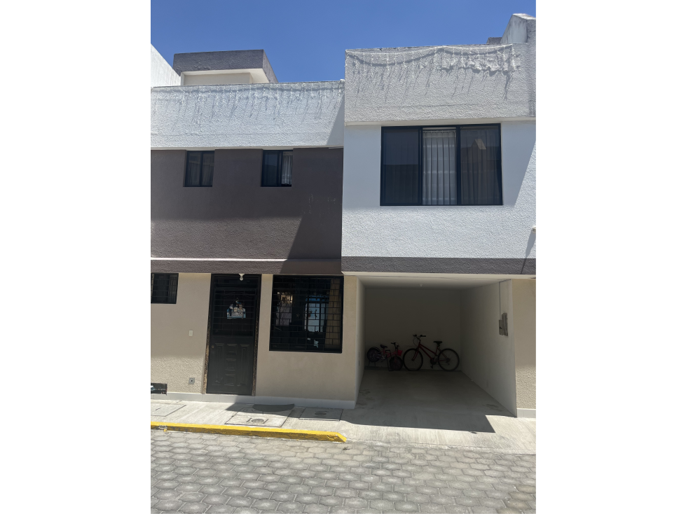 Sector Calderón / Casa de venta en conjunto residencial