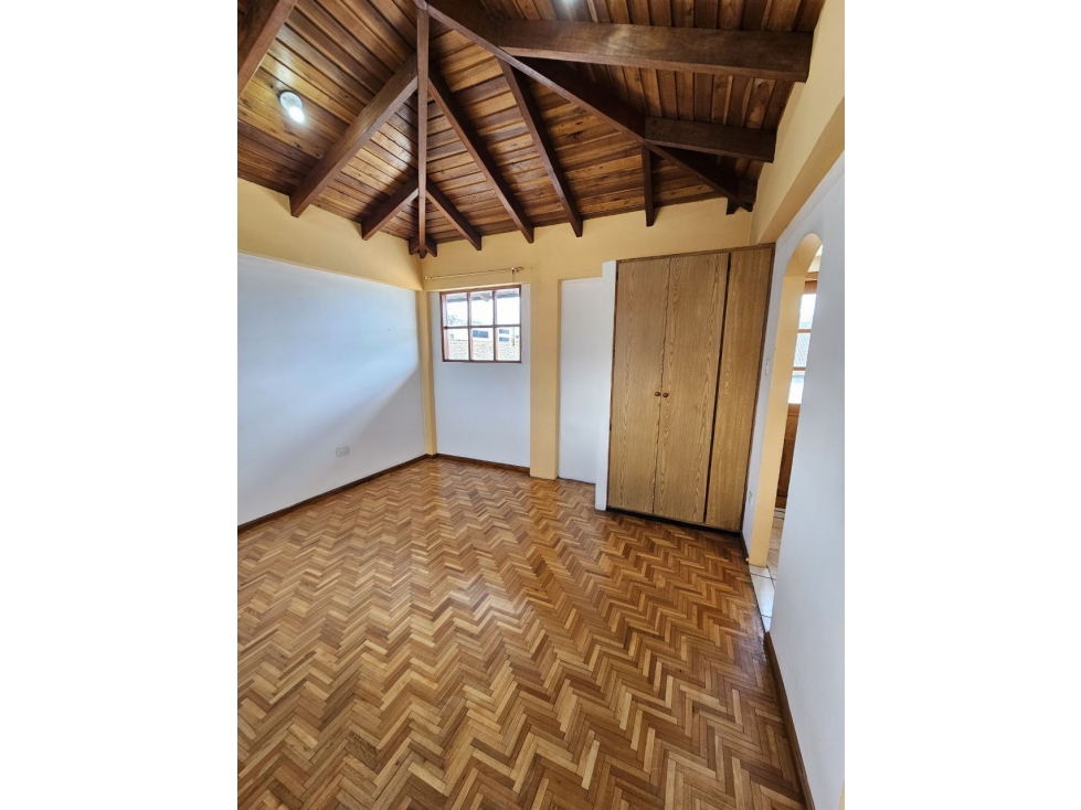 INMOPI Vende Casa en Conjunto, COTOCOLLAO, IPN - 0088