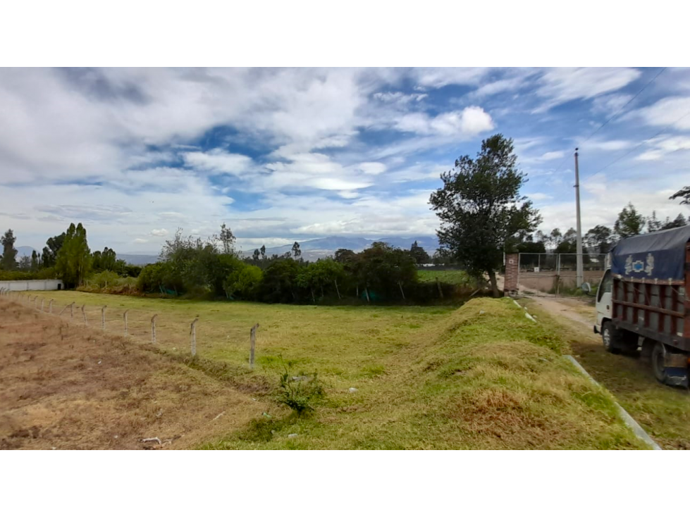 TERRENO EN VENTA  - ASCAZUBI ? CAYAMBE (SZ)