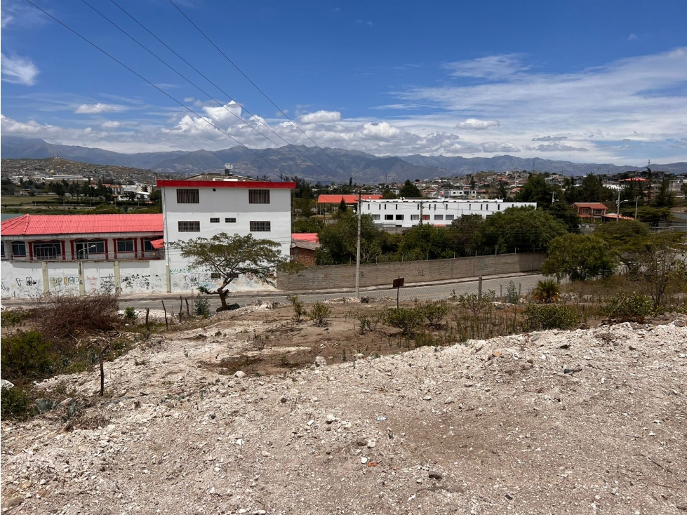 Terreno en venta sector Yahuarcocha db