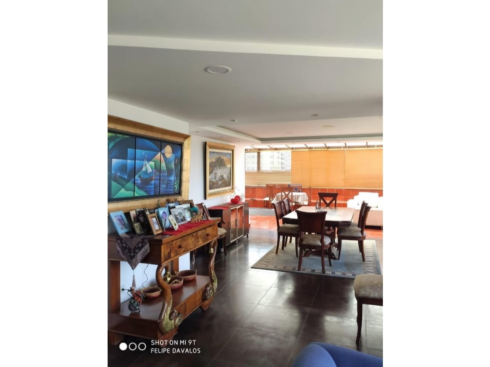 Vendo Departamento Duplex  355m2  Gonzalez Suarez Quito