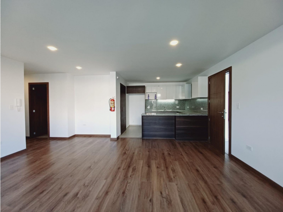 Santa Lucia, Departamento en Venta, 83 m2, 2 habitaciones, 2 baños, 1 parqueadero