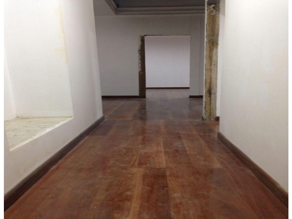 Centro Histórico, Casa Comercial en renta, 350 m2, 6 ambientes, 4 baños