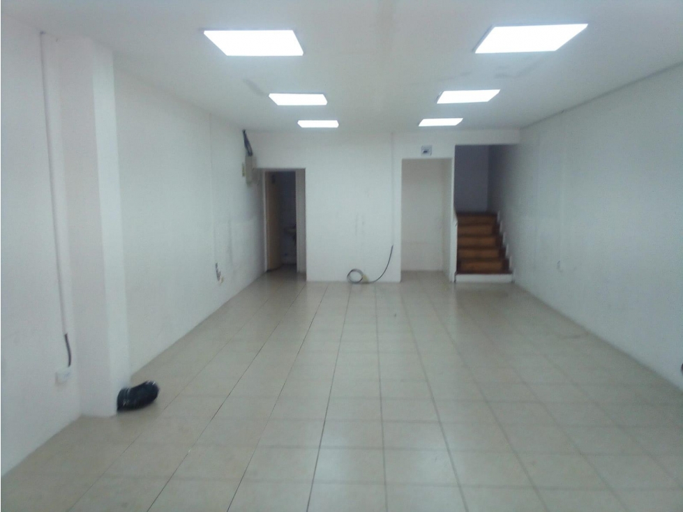 Santa Clara, Local Comercial en renta, 110 m2, 2 ambientes, 1 baño