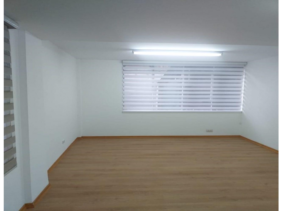 Quito Tenis, Oficina en renta, 75 m2, 2 ambientes, 2 baños, 1 parqueadero