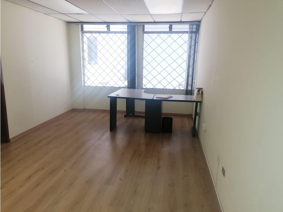 La Orellana, Oficina en  Renta, 35m2, 1 ambiente.