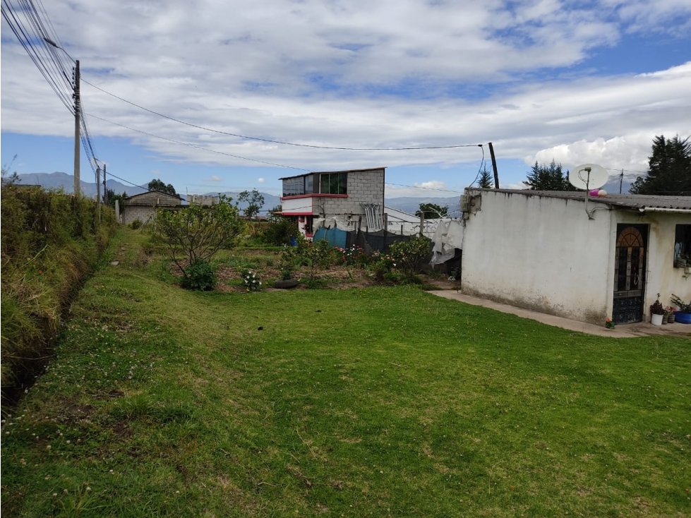 TERRENO EN OTAVALO KARABUELA  500 M2