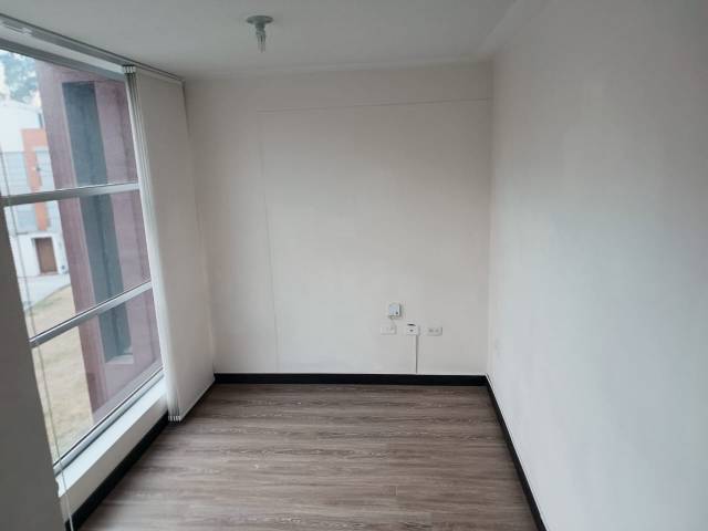 CASA EN ARRIENDO 3  PISOS 490 MENSUAL INCLUIDO ALICUOTA NEGOCIABLE